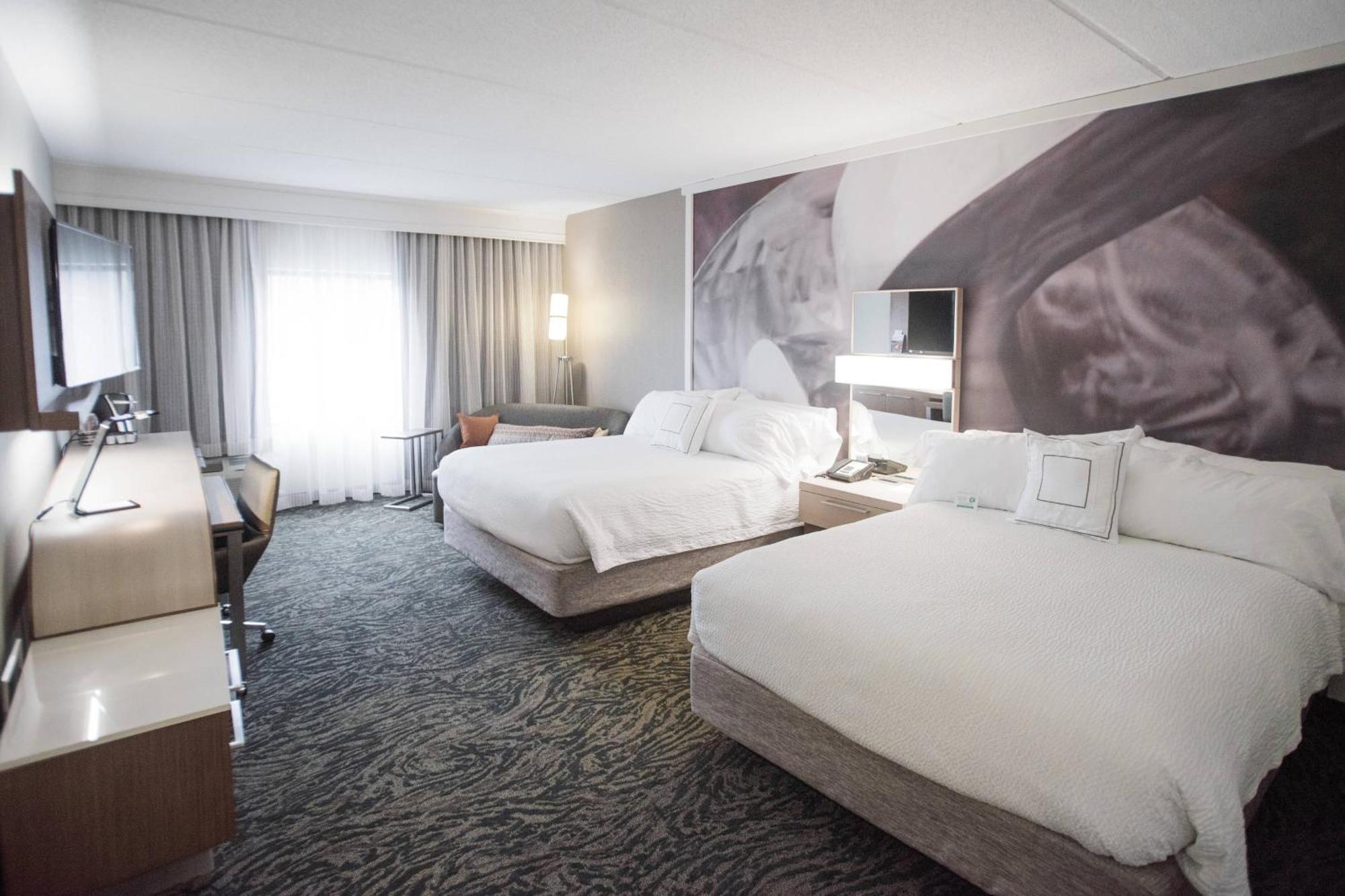 Courtyard By Marriott Hickory Hotel Buitenkant foto
