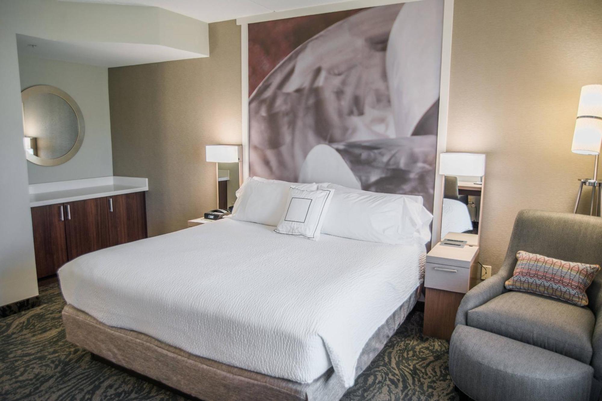 Courtyard By Marriott Hickory Hotel Buitenkant foto