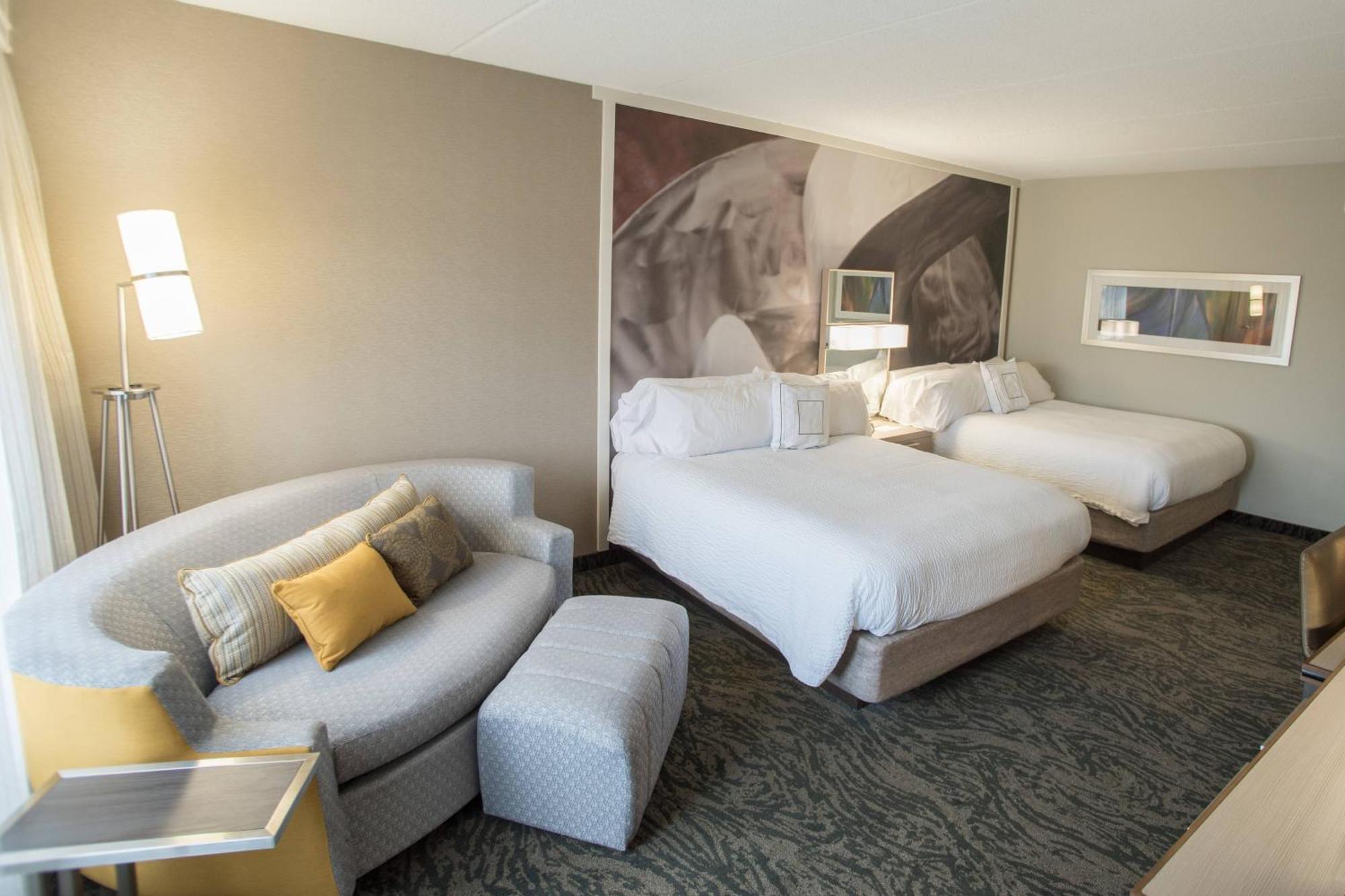 Courtyard By Marriott Hickory Hotel Buitenkant foto
