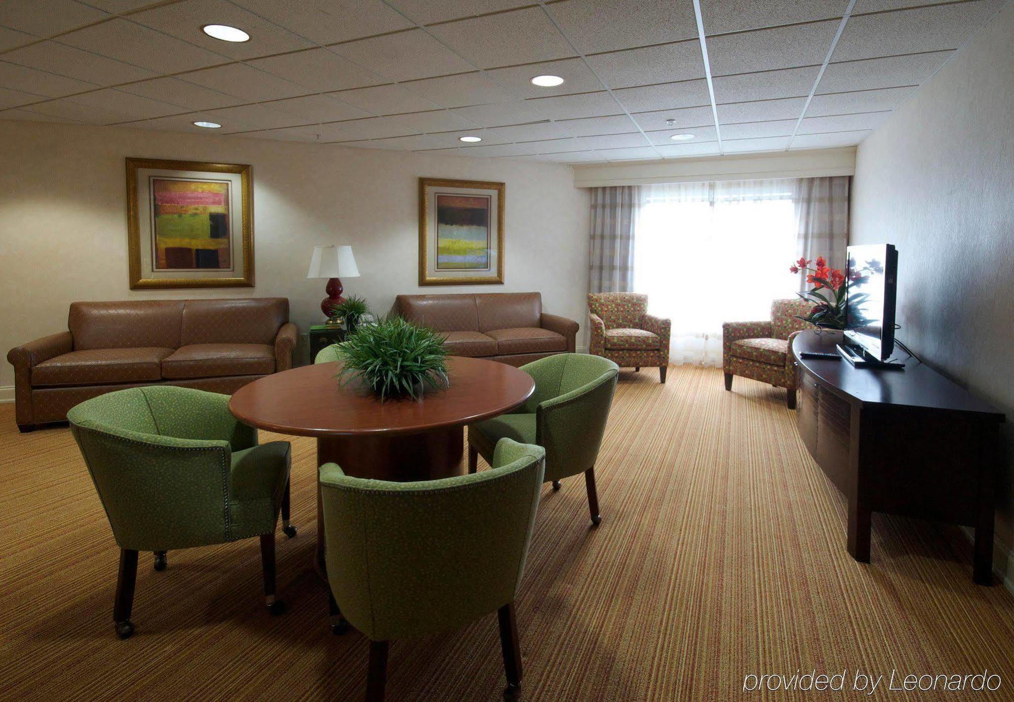 Courtyard By Marriott Hickory Hotel Buitenkant foto